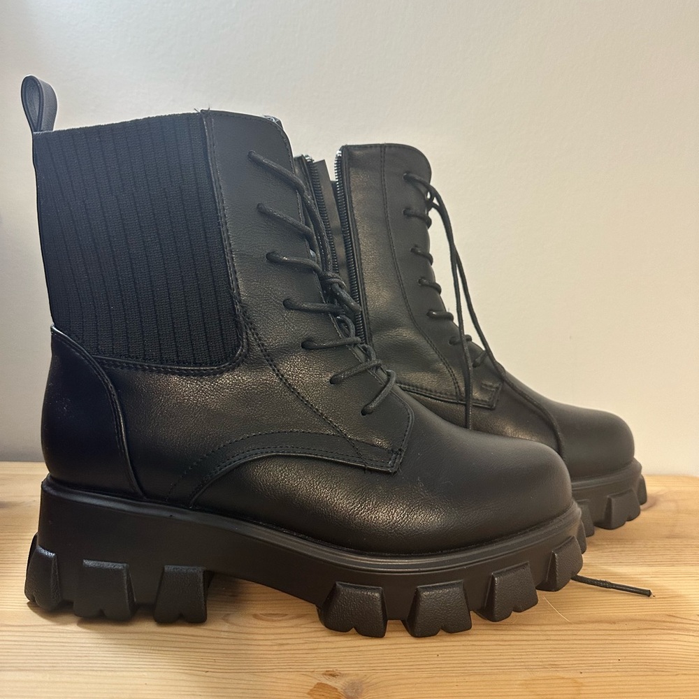 Ardene - Black Combat Boots - Women’s Size 7 - New Without Tags